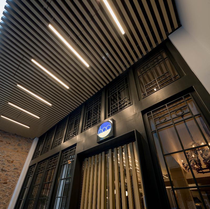 Fos Downtown Suites Атина Екстериор снимка