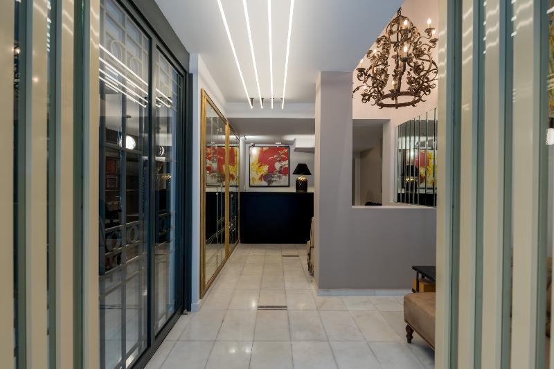 Fos Downtown Suites Атина Екстериор снимка