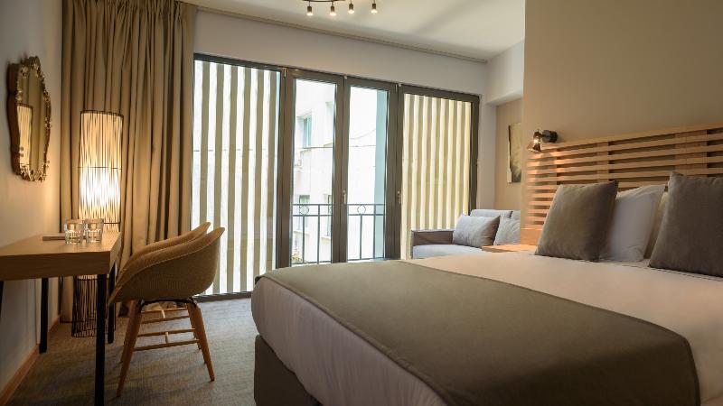 Fos Downtown Suites Атина Екстериор снимка