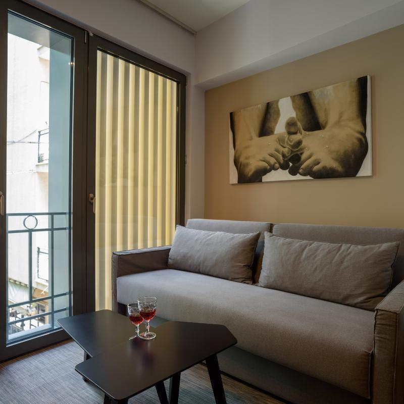 Fos Downtown Suites Атина Екстериор снимка