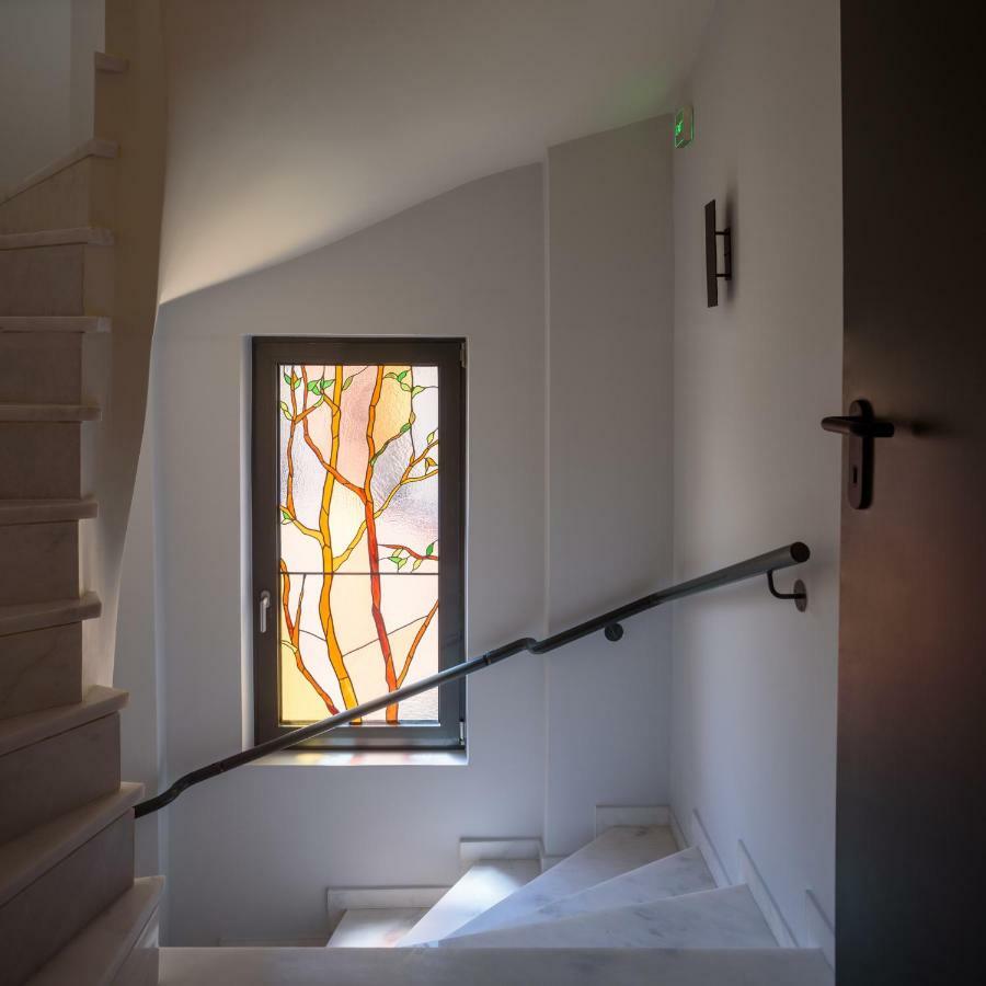 Fos Downtown Suites Атина Екстериор снимка