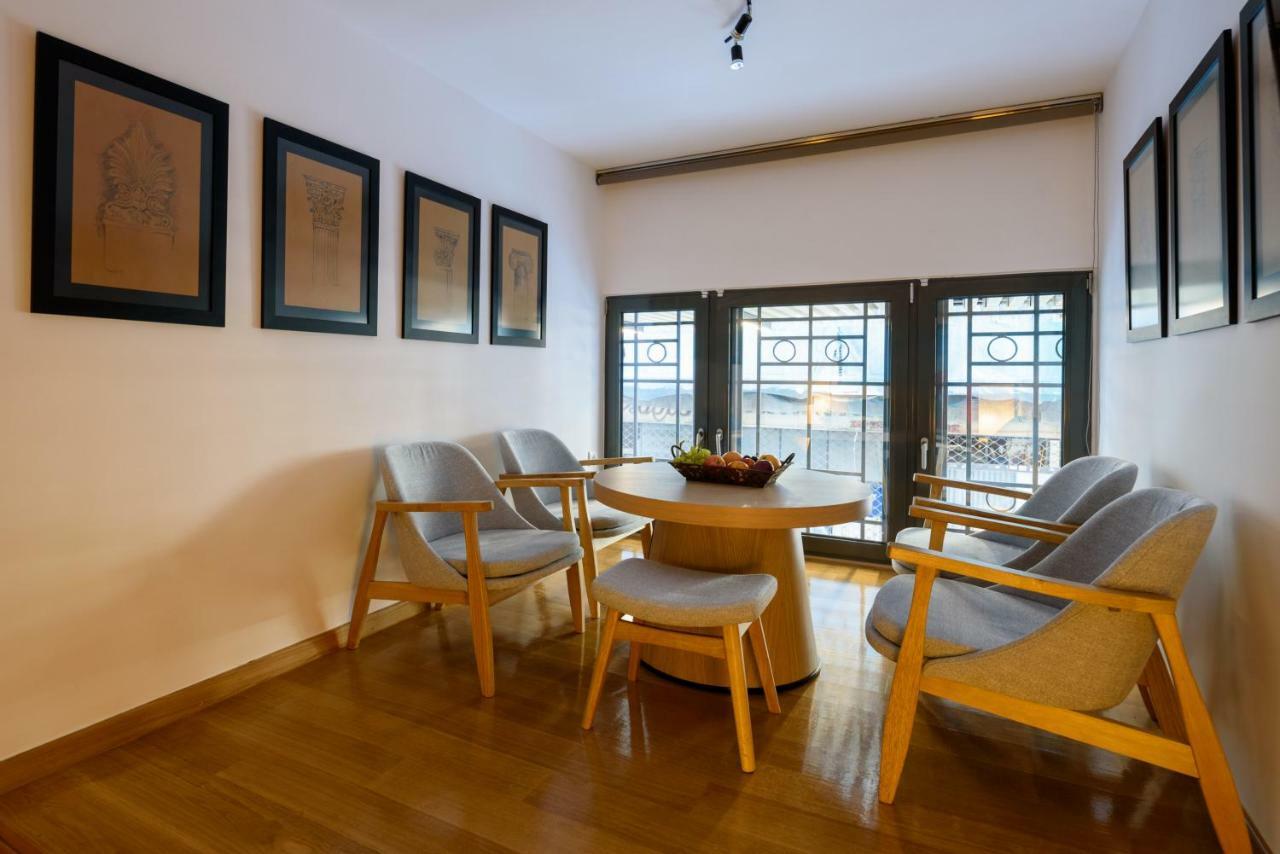 Fos Downtown Suites Атина Екстериор снимка