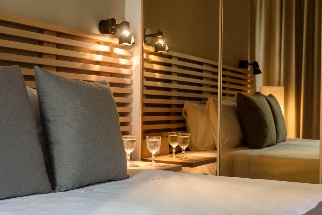 Fos Downtown Suites Атина Екстериор снимка