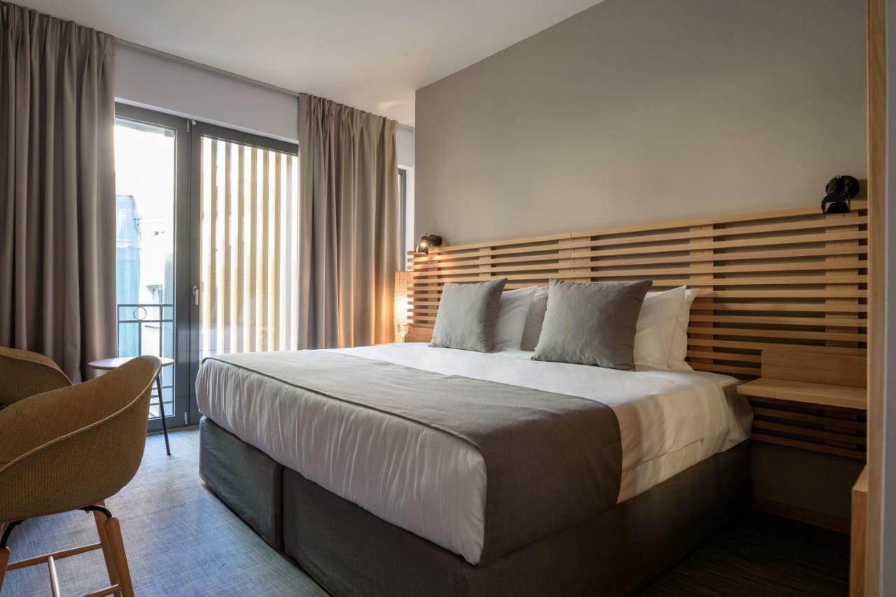 Fos Downtown Suites Атина Екстериор снимка